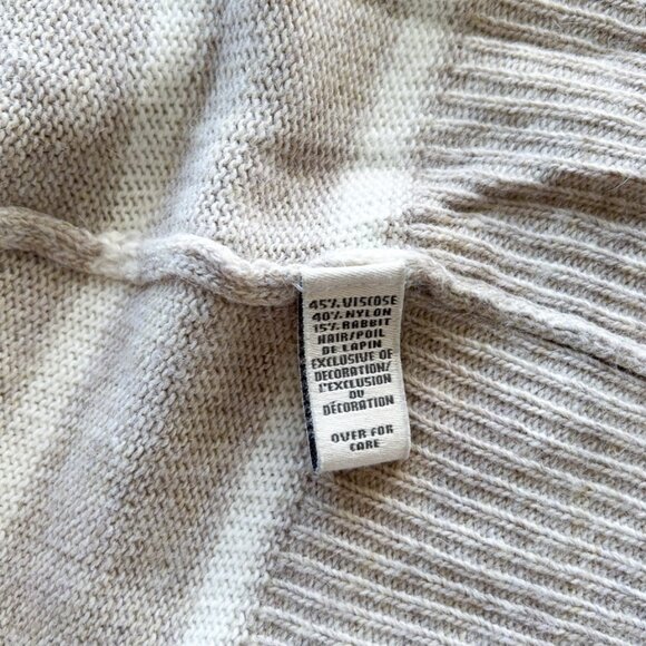 Vintage Abercrombie & Fitch Striped Tan & Ivory V-Neck Dad Cardigan (S) - Picture 7 of 10